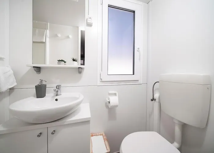 Кемпинг Azura Mobile Home, Биоград-на-Мору