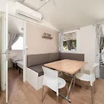 Azura Mobile Home,