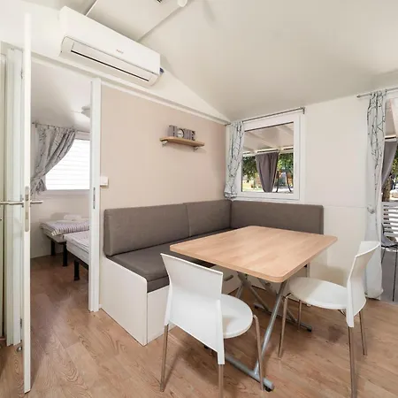Azura Mobile Home, Park Soline
