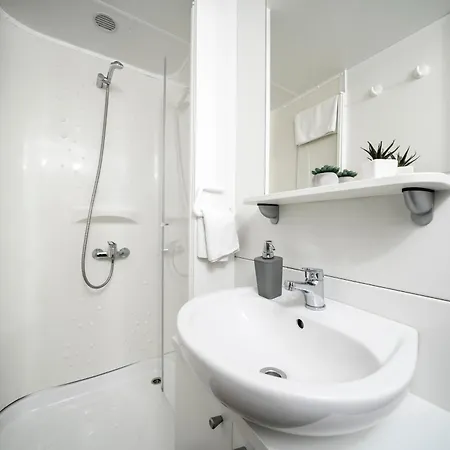 Azura Mobile Home, Park Soline Campingplatz *