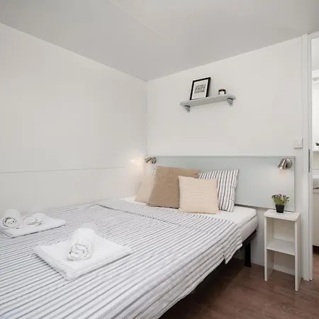 Azura Mobile Home, Park Soline