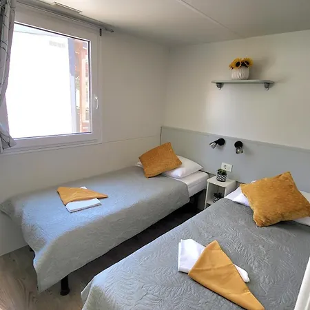 Azura Mobile Home, Park Soline