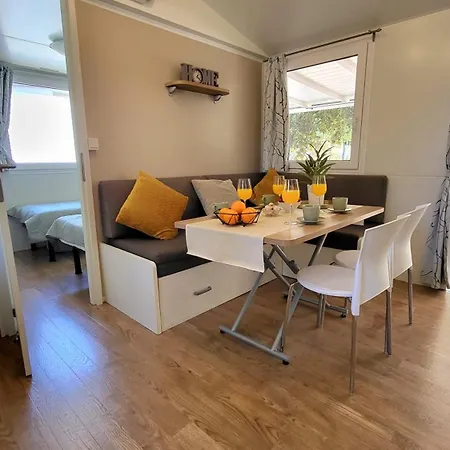 Azura Mobile Home, Park Soline