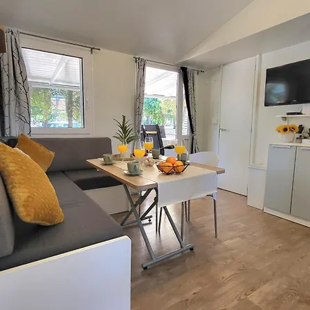 Azura Mobile Home, Park Soline *